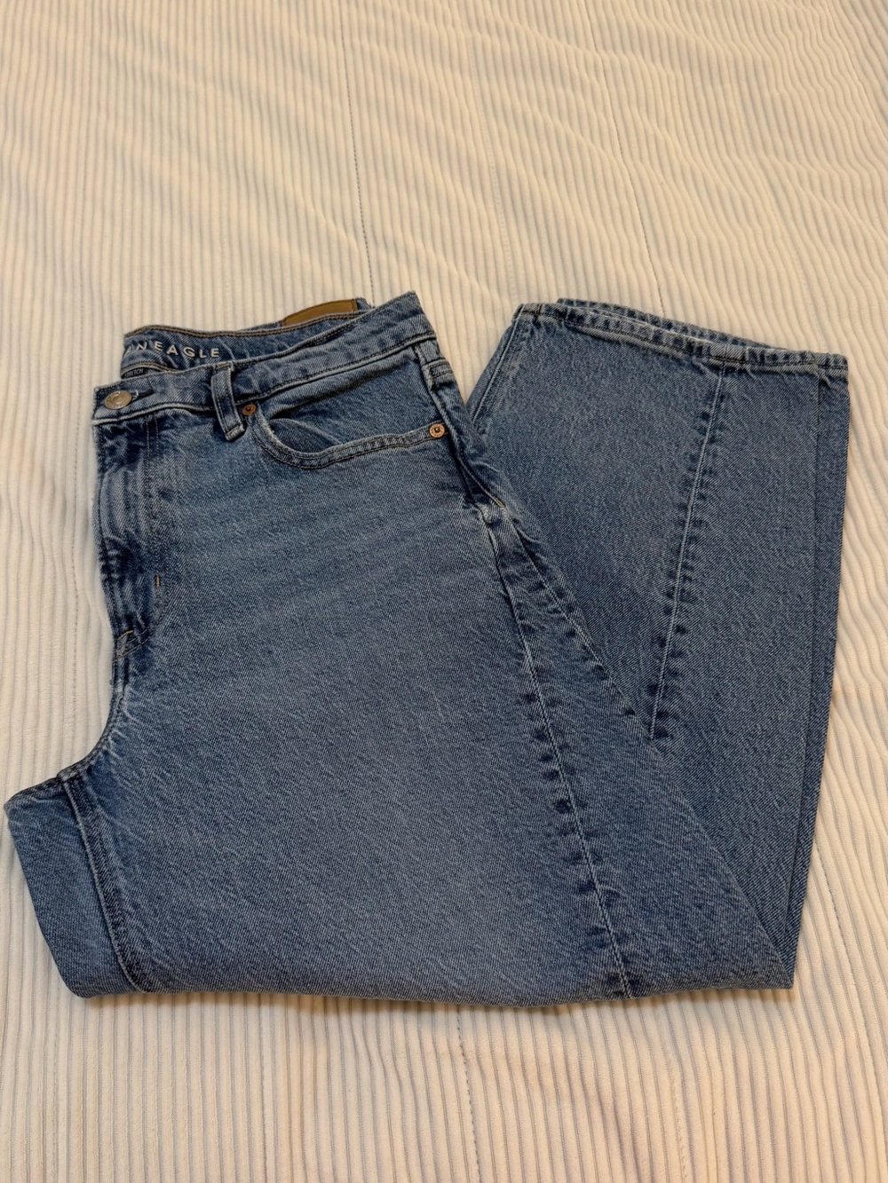 American Eagle Barrel Jeans